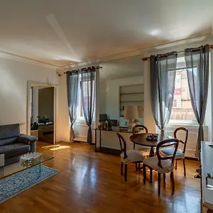  Holiday home Rhome Trevi